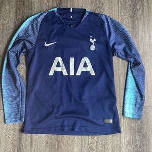 Tottenham Hotspurs 2018 warm up kit